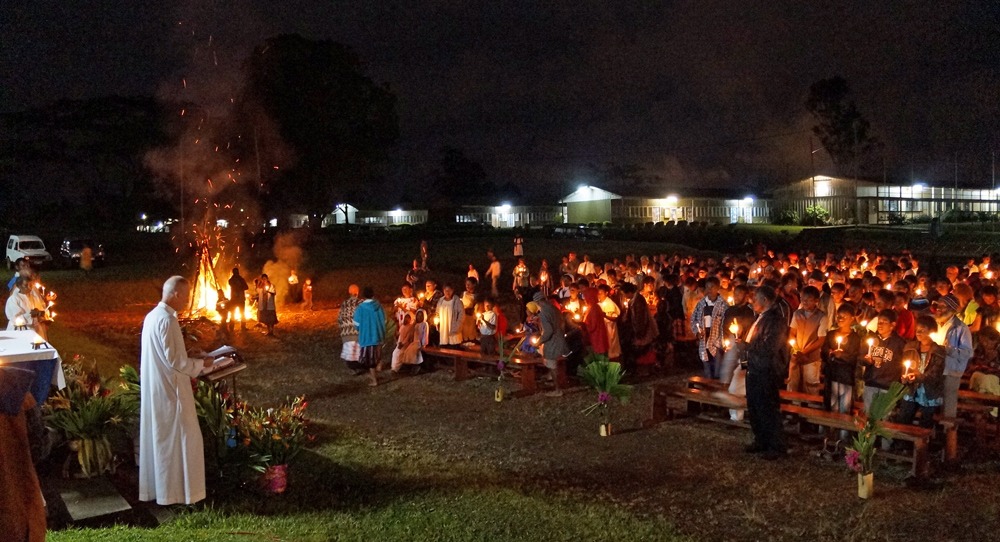 K&L Easter Dawn Masses 2016 Kandle